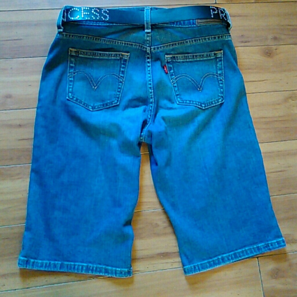 Levi's knee length denim shorts - Picture 3 of 5